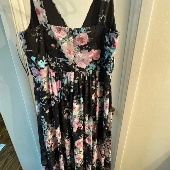 Floral evening gown - Picture 3 of 4